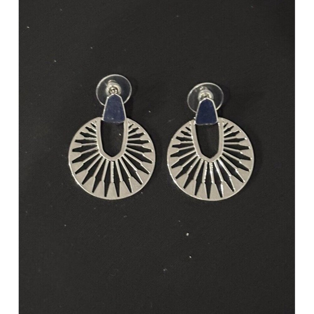 Kendra Scott Silver Fan Earrings - Picture 2 of 4